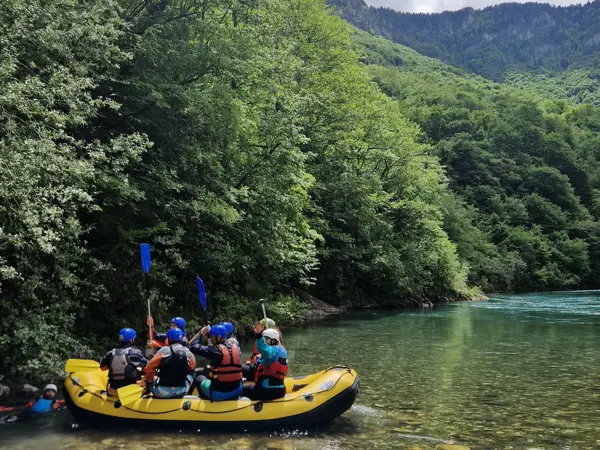 rafting-tara-river-multiple