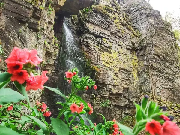 trek-azovsko-praskalo-waterfall-lefke-fortress