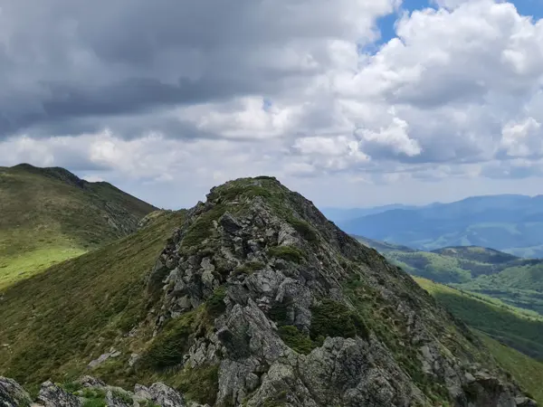 trek-balkan-koncheto-ridge