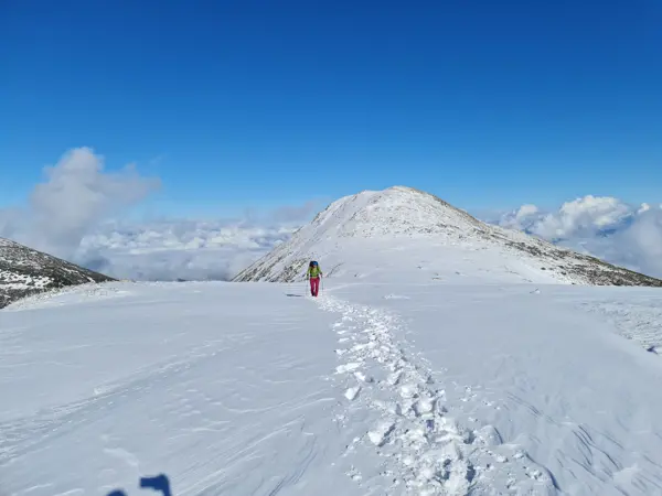 trek-winter-bezbog-polezhan