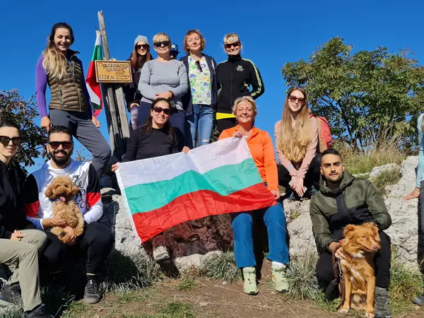 trek-dragovski-kamik-sacred-pit-garlo