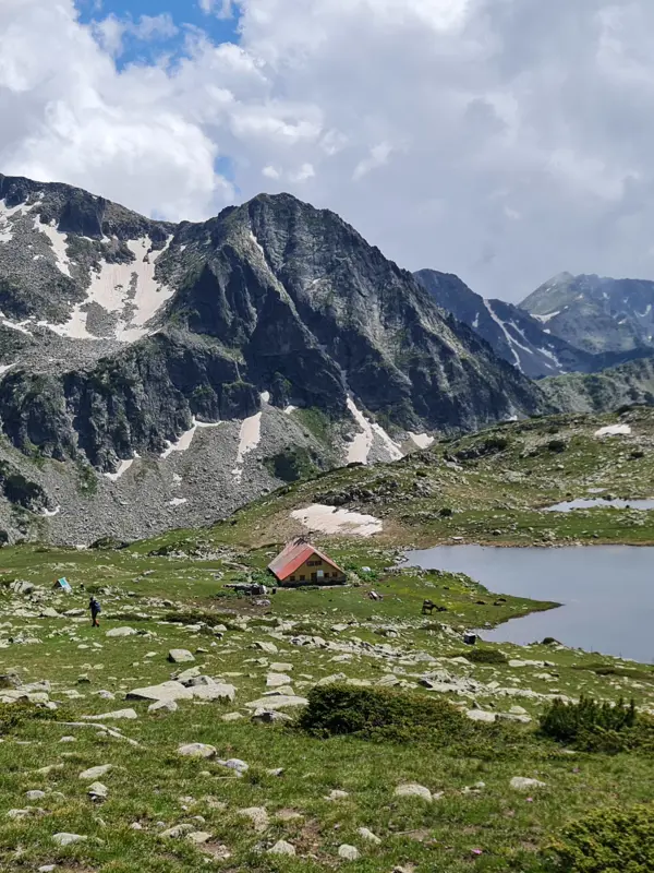 trek-e4-vihren-hut-kamenitsa-peak