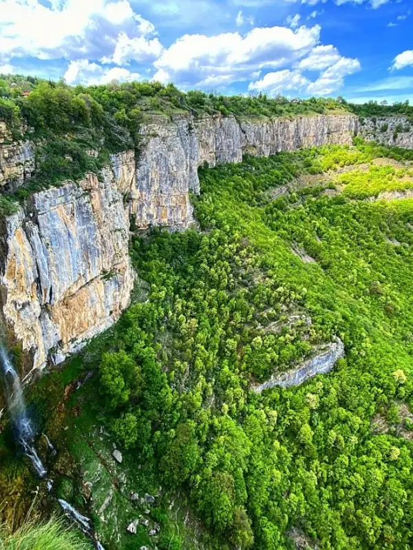 Водопад Врачанска скакля  – България